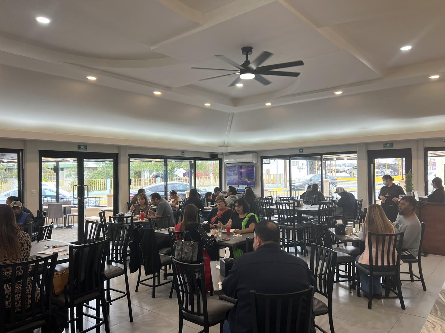 La Parrilla Buffet & Bar